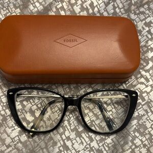 Fossil Black Cat-Eye Glasses with Tan Case